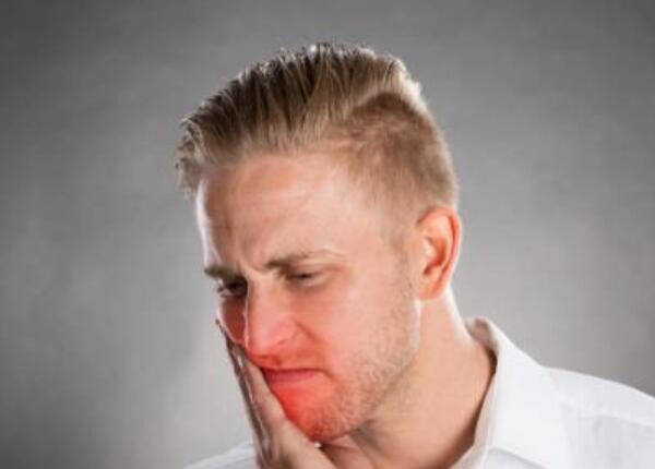 哪些人不適合用電動牙刷？這3類人不適合用電動牙刷！