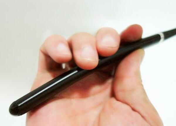 手動(dòng)牙刷手柄設(shè)計(jì)原理是什么？選人體工學(xué)設(shè)計(jì)牙刷