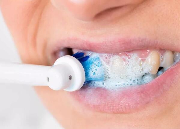 震動(dòng)式電動(dòng)牙刷的正確使用方法詳解，僅此一篇