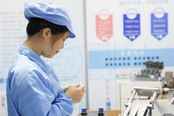 刷博士電動(dòng)牙刷制造廠：品質(zhì)至上，匠心護(hù)航